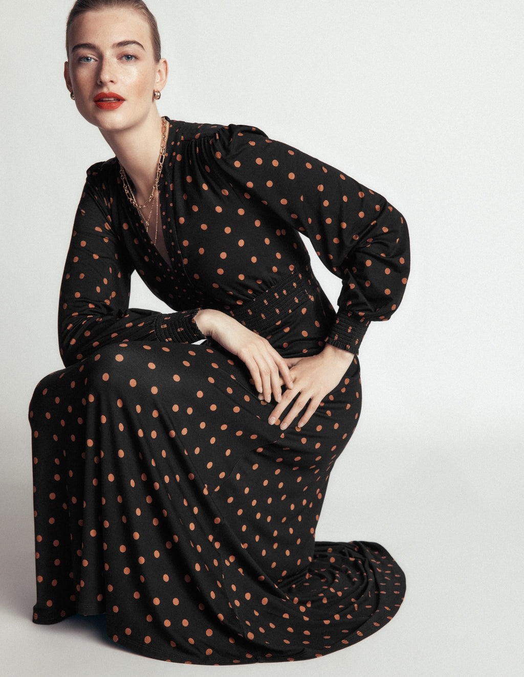 Robe midi en jersey - Noire, imprimé à pois